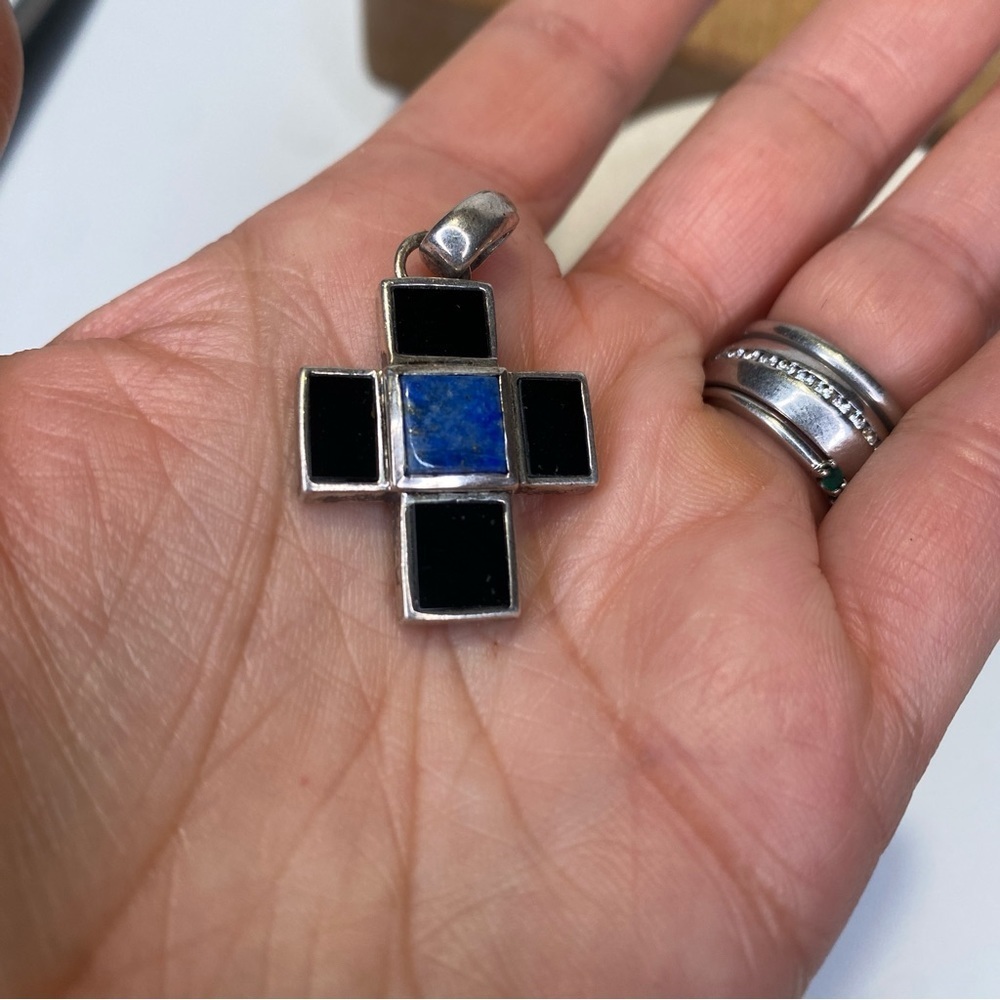 Blue Lapis & Black Onyx Sterling Silver .925 Cross Pendant Thailand - Picture 5 of 6